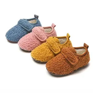 Ivy82073A Winter baby indoor cotton shoes infant soft sole floor prewalker toddlers warm lamb hair anti-slip shoes