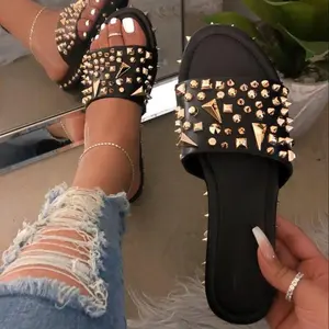 Musim Panas Wanita Sandal untuk Wanita dan Wanita Karet Stylish Terbaru Mujer Platform Sepatu Datar Wanita SLIDE Sandal