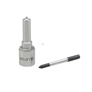 Punta de boquilla de inyector de combustible diésel Common Rail DLLA152P1661 para <span class=keywords><strong>Fiat</strong></span> Bravo <span class=keywords><strong>Doblo</strong></span> Puto 1.6D Multijet 0445110300 55206704 55221023 - Product Image 1