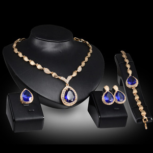 Exquisito conjunto de joyería de moda de cuatro piezas gota de agua gema aleación chapado en oro collar pulsera pendiente anillo para banquetes nupciales - Product Image 3