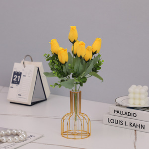 Fleurs artificielles en soie à 7 têtes de roses, faites à la main, longue durée (3-5 ans), magnifiques, colorées, petites décorations de table de jardin - Product Image 5