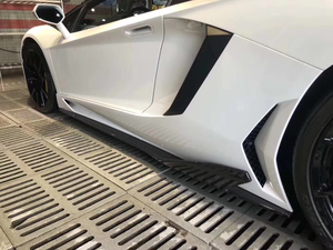 Usine directement vendre des jupes latérales en Fiber de carbone pour <span class=keywords><strong>Lamborghini</strong></span> <span class=keywords><strong>Aventador</strong></span> LP700 LP720 pare-chocs d'échappement de pièces en carbone de nouvelle condition - Product Image 3