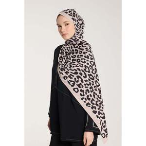 Pure Tone Black Leopard Print Scarf Traditional Muslim Clothing Accessory - Product Image 3