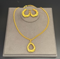 Parure de bijoux tendance plaqué or 24 carats, collier et boucles d'oreilles en alliage torsadé, pendentif créole, idéal pour mariages et fêtes à Dubaï, cadeau pour femme