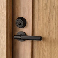 Set Kunci Pintu Masuk Standar Amerika dari Kuningan Padat, Deadbolt Hitam Matte & Gagang Tuas Berknurling untuk Pintu Depan