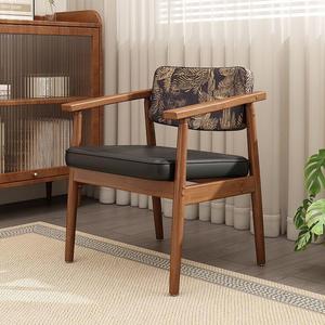 Fauteuil en bois massif de style vintage avec revêtement vert, chaise de salon - Product Image 2