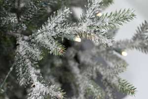 Árbol de Navidad Artificial de PVC Verde de 4 pies, Ecológico, Personalizado, de Bajo Precio, para Decoración de Festivales - Product Image 3