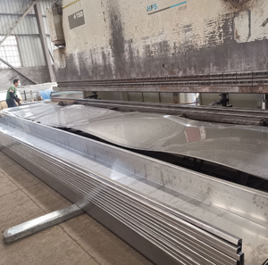 Canalón de Acero Inoxidable 304 para Sistema de Drenaje de Techos Industriales/Comerciales, Canal de Agua de Lluvia Metálico para una Gestión Eficiente del Agua - Product Image 3