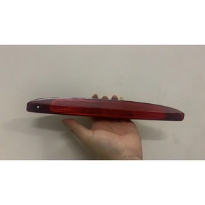 Luz de Freno Trasera Inteligente 451, Lente Roja 4518200056, 12V, Luz de Freno Elevada para Reemplazo y Reparación - Product Image 1