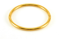 Bijoux sans ternissure Bracelet jonc minimaliste hypoallergénique en acier inoxydable plaqué or 18 carats pour femme