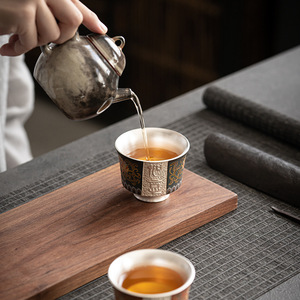 Tasse à thé en céramique argentée, design traditionnel chinois, tasse de maître, tasse de dégustation pour service à thé Kung Fu, utilisation pour le thé de l'après-midi - Product Image 4