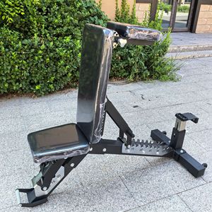Fitnessbank met verstelbare helling, geschikt voor gewichten, dumbbells en sit-ups - Product Image 1