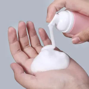 Seyahat boş köpük yüz yıkama 30ml 50ml 60ml 100ml 150ml 200ml beyaz pembe yüz temizleyici köpük dağıtıcı köpük pompa şişesi