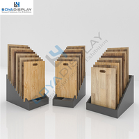 Présentoirs industriels robustes personnalisés blancs pour parquet, bois franc, carrelage céramique, carrelage mural, pierre et marbre
