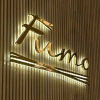 Caracteres retroiluminados LED cromados para exteriores, señalización de metal iluminada en 3D personalizada para uso en interiores