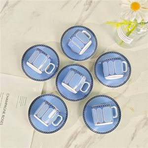 Ensemble cadeau de 6 tasses et soucoupes en porcelaine bleue classique écologique exquise pour mariage et utilisation hôtelière - Product Image 3