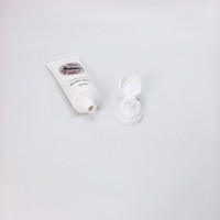 Dentifrice organique au fluorure à base d'ingrédients à base de plantes, prévient l'accumulation de plaque dentaire et favorise la santé bucco-dentaire