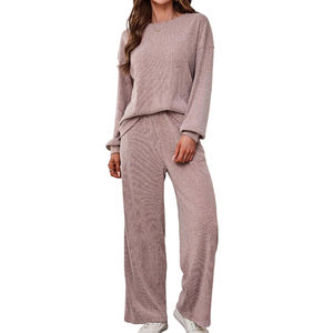 <span class=keywords><strong>Ensemble</strong></span> <span class=keywords><strong>de</strong></span> sport 2 pièces personnalisé pour <span class=keywords><strong>femme</strong></span>, haut à manches longues col rond et <span class=keywords><strong>pantalon</strong></span> décontracté à jambes larges en coton tricoté épais – Vente en gros - Product Image 1