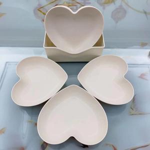 Assiette de table en forme de coeur Home Bone Spit Snack Dish Fruit Melon Seeds Peel Garbage. - Product Image 5