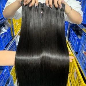 Fournisseur de gros Cheveux bruts vietnamiens non traités, cheveux vierges naturels soyeux, cheveux vierges raides, paquets de cheveux doublement étirés