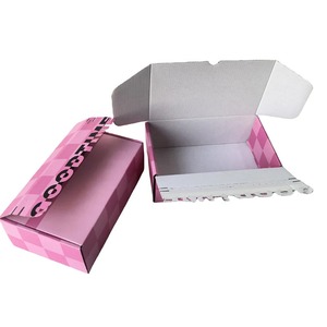 กล่องของขวัญพิมพ์ลายฉีกเปิดได้ ผลิตจากกระดาษลูกฟูกแบบกำหนดเอง ปิดผนึกเองได้ พร้อมโลโก้ - Product Image 1