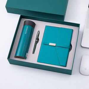 Kit de démarrage de bureau de luxe : agenda en cuir, stylo et tasse isotherme pour les nouveaux professionnels - Product Image 3