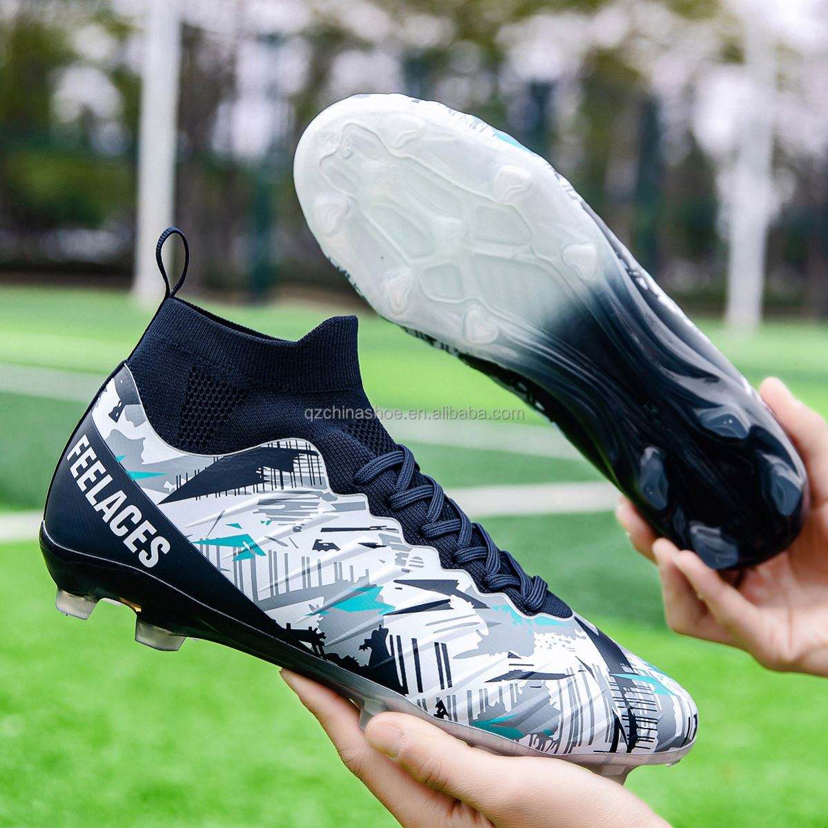 size 15 wide men's soccer shoes