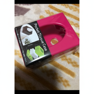 Astuccio in tessuto rosa dal design elegante - Product Image 1