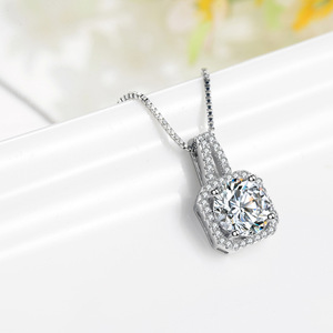 Breve collana femminile Coreano lucido zircone collana pendente quadrato - Product Image 3