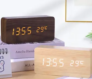时尚家居装饰立方体便携式木制数字发光二极管书桌闹钟，带USB和电池电源