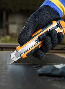 سكين متعدد الاستخدامات قابل للسحب ذاتي التحميل مع 6 شفرات 18 مم ومبراة أقلام - Product Image 4