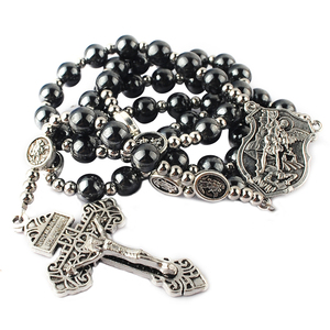 Rosario Católico de Cuentas de Hematita de 8 mm con Cuentas de Acero Inoxidable de 4 mm y Cuentas de Gloria de San Miguel con Crucifijo del Perdón - Product Image 3
