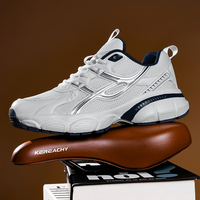 Fournisseur de chaussures avec logo personnalisé, maille respirante, semelle épaisse, lacets, antidérapantes, baskets décontractées tendance, chaussures de course pour hommes