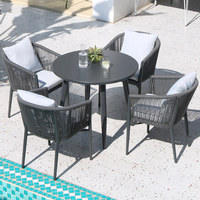 Ensemble table et chaises d'extérieur en aluminium au design nordique, résistant à l'eau et aux UV, chaises longues en rotin pour patios, villas, hôtels