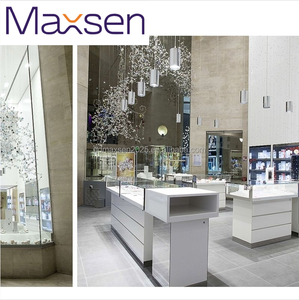 Exhibidor de Joyería <span class=keywords><strong>con</strong></span> Iluminación LED de Vidrio de Estilo Moderno, Hecho a Medida, Ecológico - Product Image 3