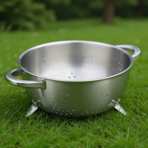 Colino Vitrocor in acciaio inox da 3 litri con manici per uso in cucina - Product Image 3