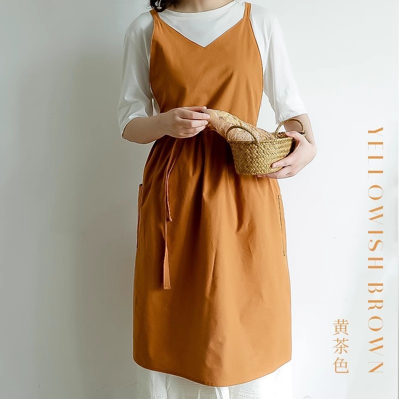 Small V-neck apron - caramel color