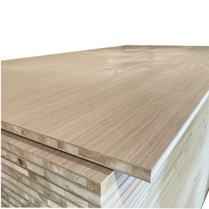 Panneau en bois massif de sapin chinois 4*8 4*9 pouces, 1220*2440 1220*2745 mm, 17 mm à 18 mm, plaqué mélamine pour la fabrication de meubles et d'armoires - Product Image 1