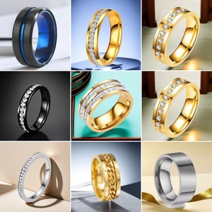 Bague en acier inoxydable transfrontalière, style luxe léger pour femme, avec diamants pavés étoilés, non décolorante, plaquée électrolytiquement - Product Image 3
