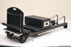 Máquina de Pilates Reformer Profesional de Aluminio para Estudio, Certificada para Uso Comercial - Product Image 2