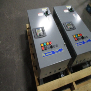 Variateur de fréquence AC <span class=keywords><strong>EFlex</strong></span> 8839 EFDEG2VW B07A08A09C09 3HP 3Ph avec clavier pour PLC, neuf et original - Product Image 1