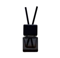 Diffuseur de parfum carré en verre de 8 ml pour grille d'aération de voiture, sans flamme, à huiles essentielles, pour décoration intérieure d'hôtel