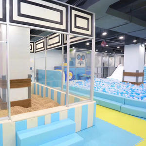 Équipement de terrain de jeu intérieur souple et sécurisé pour enfants, trampoline, filets d'escalade, couleur et taille personnalisées, haute capacité (>500 kg) pour les parcs d'attractions - Product Image 3