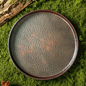 Tranche de filet de bœuf fraîchement coupée pour hot pot, servie sur la même assiette que dans Doulaofang (une célèbre chaîne de restaurants hot pot), et présentée - Product Image 2
