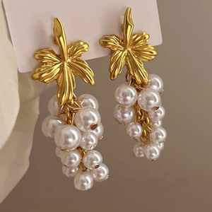 Boucles <span class=keywords><strong>d</strong></span>'oreilles créatives en perles vintage avec pompon et motif de <span class=keywords><strong>raisin</strong></span>, bijoux de luxe féeriques pour femmes - Product Image 1