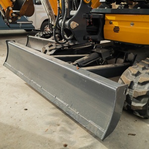 รถขุดขนาดเล็ก 3 ตัน แบบเปิดห้องโดยสาร สำหรับงานก่อสร้าง ลดราคาพิเศษ - Product Image 4