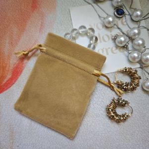 Pochette de rangement pour bijoux en velours avec logo personnalisé imprimé, sac à cordon en velours, sac d'emballage cadeau - Product Image 4