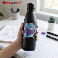 Autocollants personnalisés mignons d'animaux de dessin animé, autocollants imperméables autocollants tendance esthétiques requin chat abeille pour bouteille d'eau