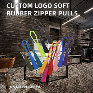 Tirettes de fermeture éclair personnalisées en silicone PE, sans nickel, avec logo de marque en relief, style simple, pour tentes, vêtements, sacs à main - Product Image 2