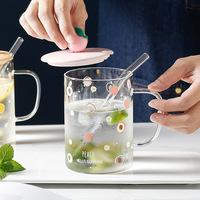 2024 Nieuwe Ontwerp Korea Schattige Sticker Glaswerk 400Ml Glazen Koffiekopje Met Handvat En Fruitvorm Keramisch Deksel Voor Water